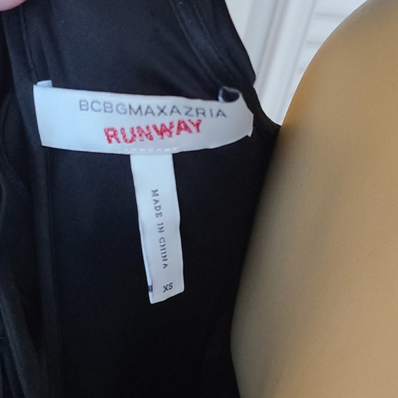 BCBG RUNWAY Top - Picture 11 of 16